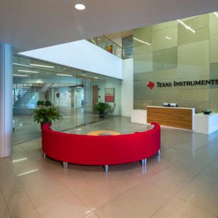 Texas Instruments, Sugar Land / Powers Brown Architecture